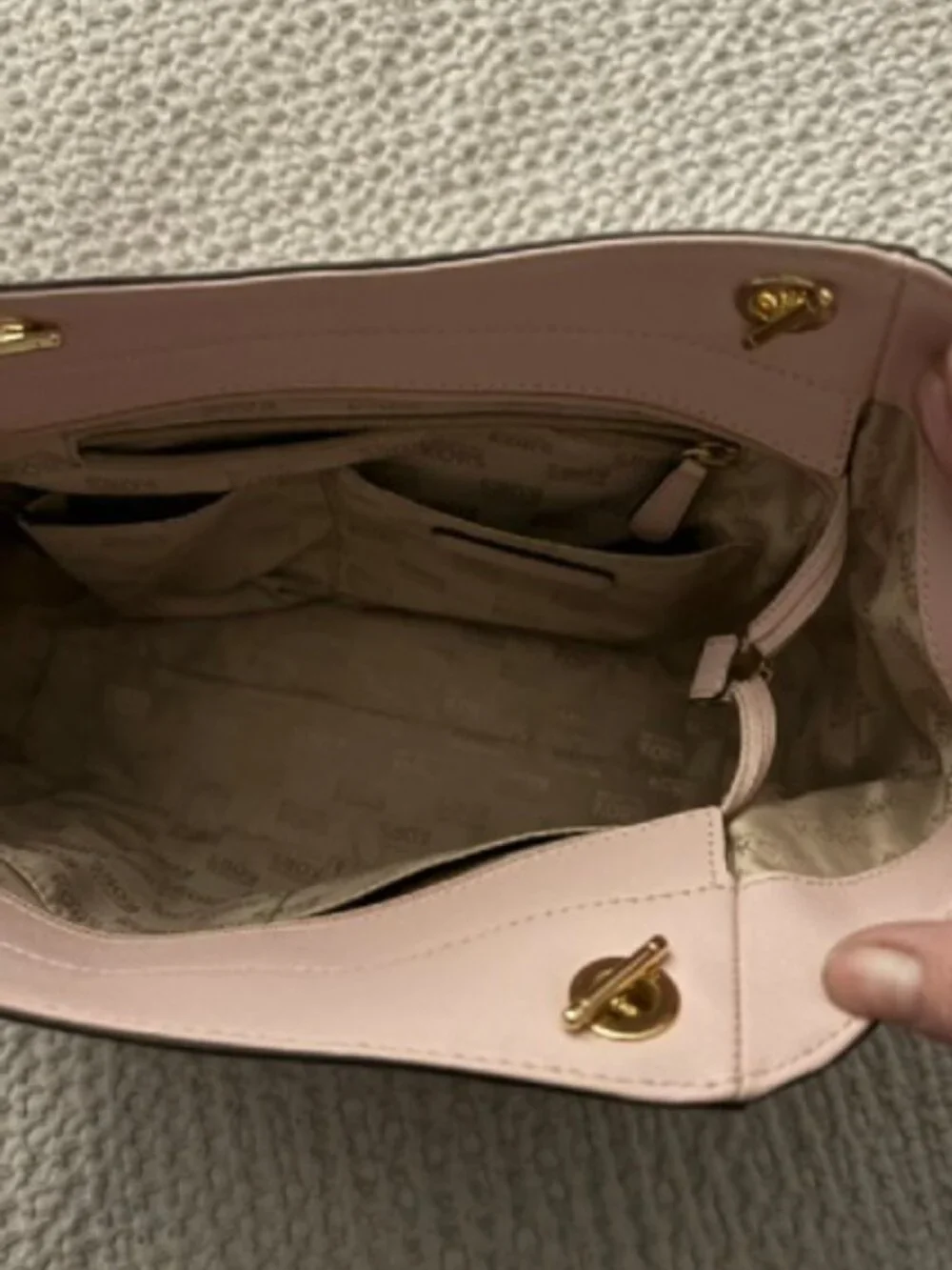 Michael Kors Medium Jet Set Tote with Matching Wallet  in Powder Pink NWT